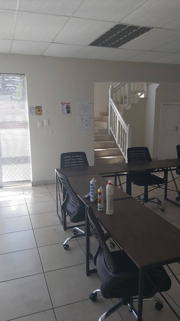 To Let commercial Property for Rent in Newton Park Eastern Cape